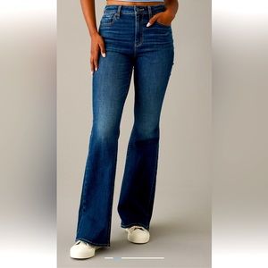 AMERICAN EAGLE Next Level Super High-Waisted Flare Jeans